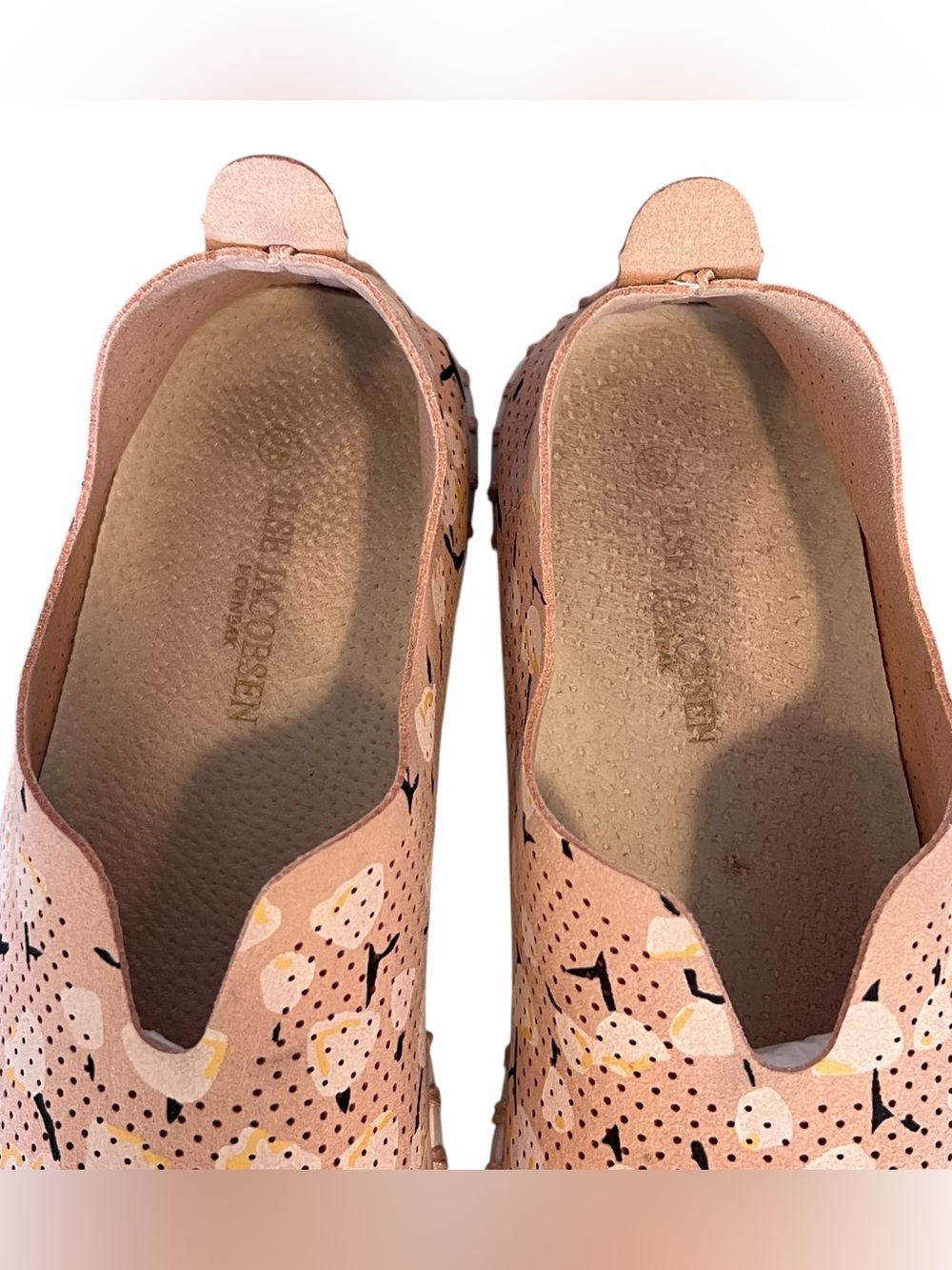 Ilse Jacobsen Tulip 139 Women’s 7.5
Adobe Rose Fabric Perforated Slip On Shoes - Picture 5 of 10